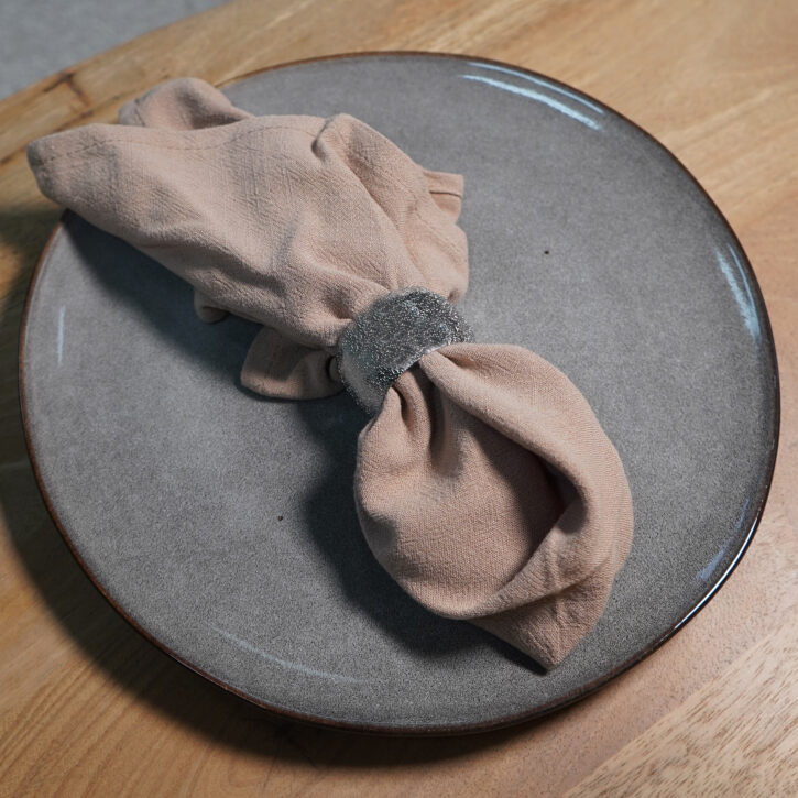 QUVIO Servet – Katoen – 40x40cm – Bruin