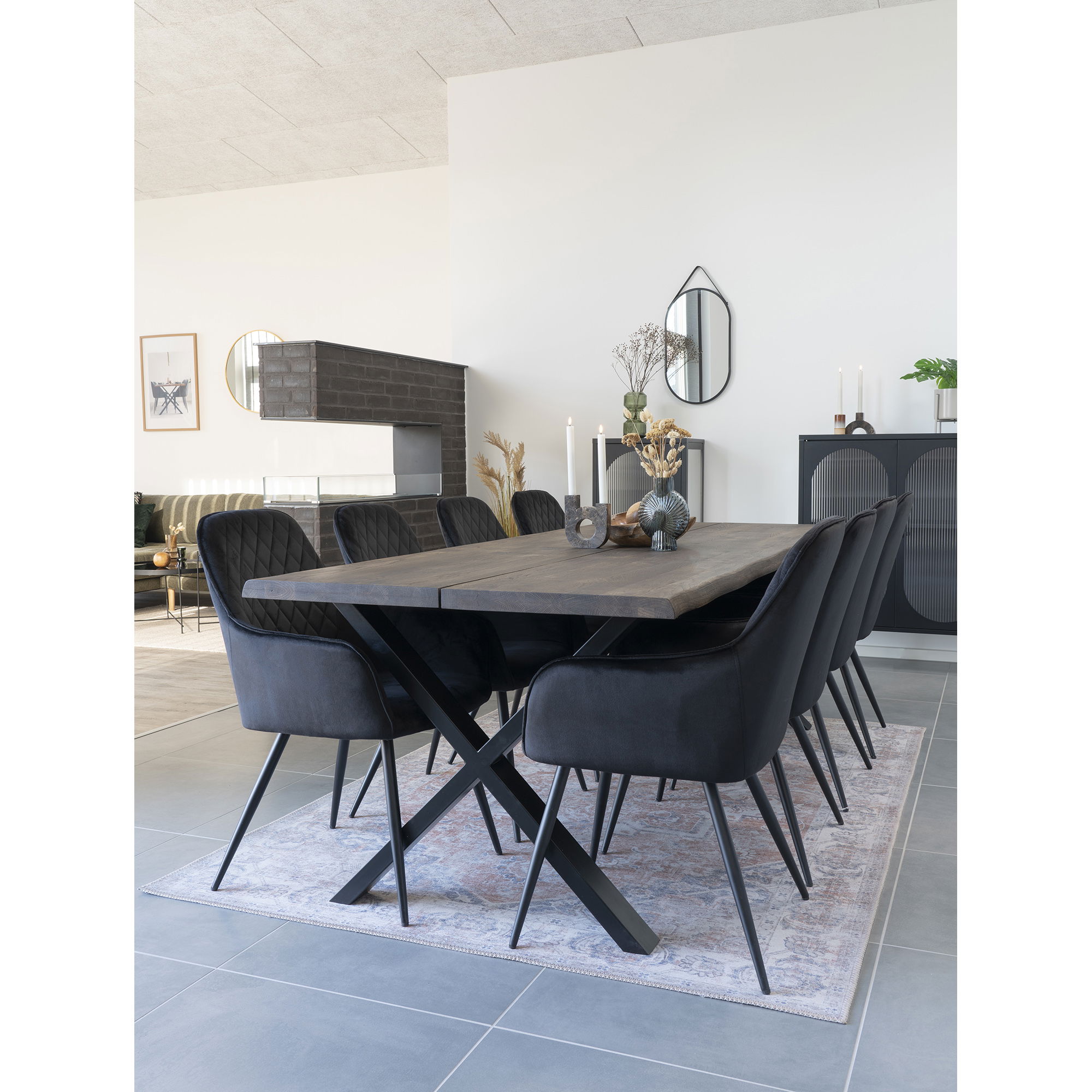 QUVIO Fluwelen eetkamerstoel- Zwart – Set van 2