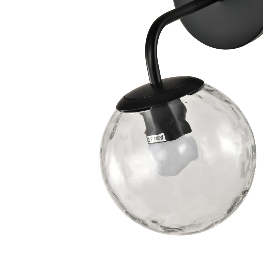 Zwarte wandlamp met glazen bol