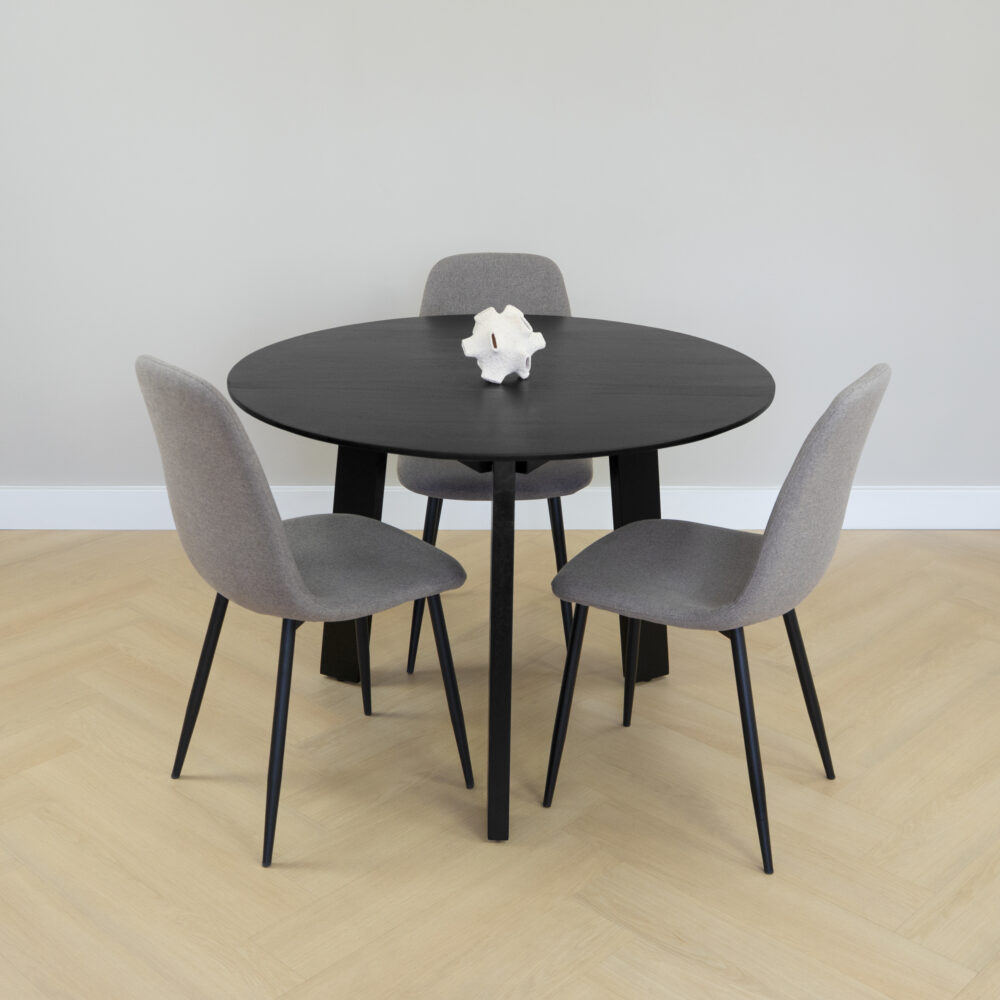 ronde eettafel hout van 105 cm, ronde zwarte eettafel, eettafel rond zwart, zwarte eettafel Lien, ronde eettafel zwart, eettafel, tafel, eettafel rond zwart, zwarte eettafel van hout, mangohout eettafel, sfeer