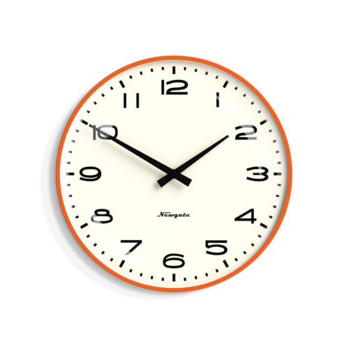 Newgate Radio City Wandklok – Pompoen Oranje – Nummers