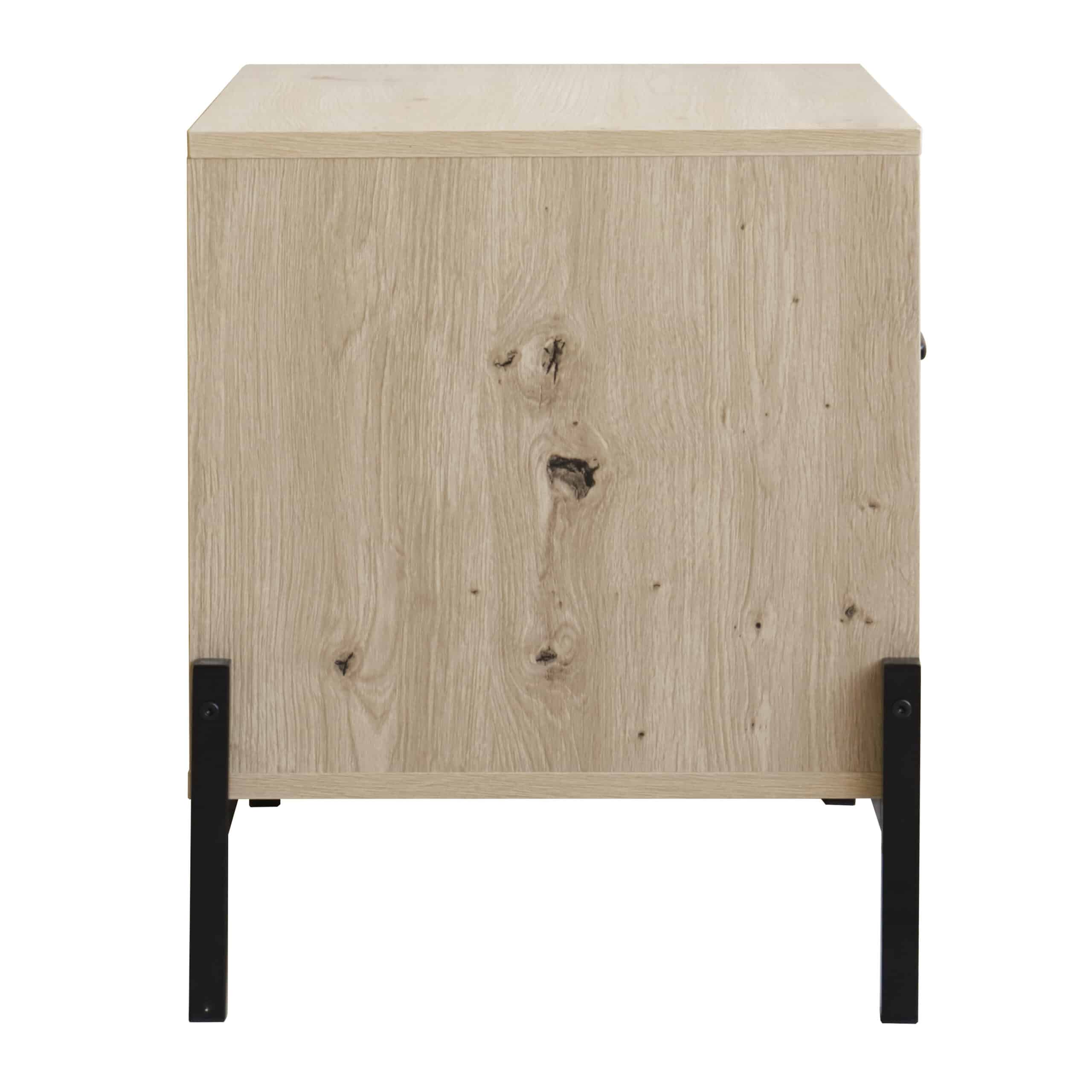 Houten nachtkastje met deur en legplank