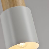 Scandinavische lamp van metaal en hout
