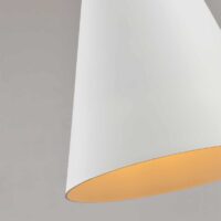 Witte kap van de lamp met een diameter van 25 cm