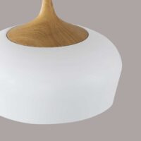 Houten verlichting met witte kap