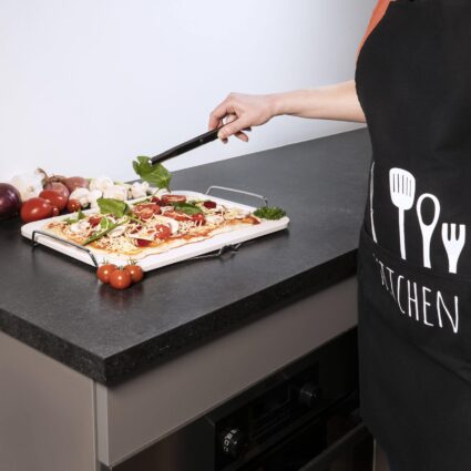 Zwart schort voor in de keuken