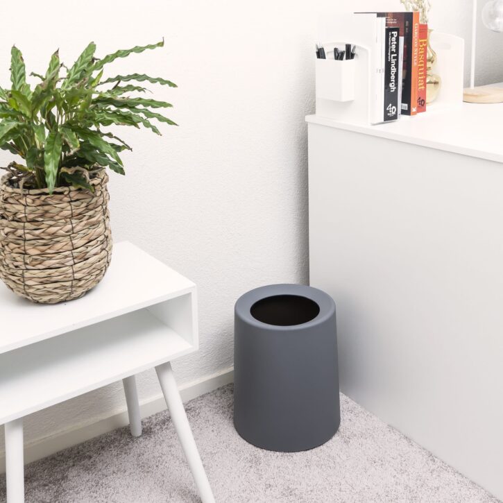 Kleine prullenbak in de kleur antraciet