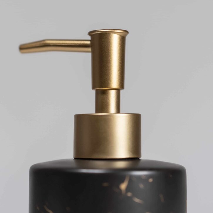 Goud met zwarten zeep dispenser